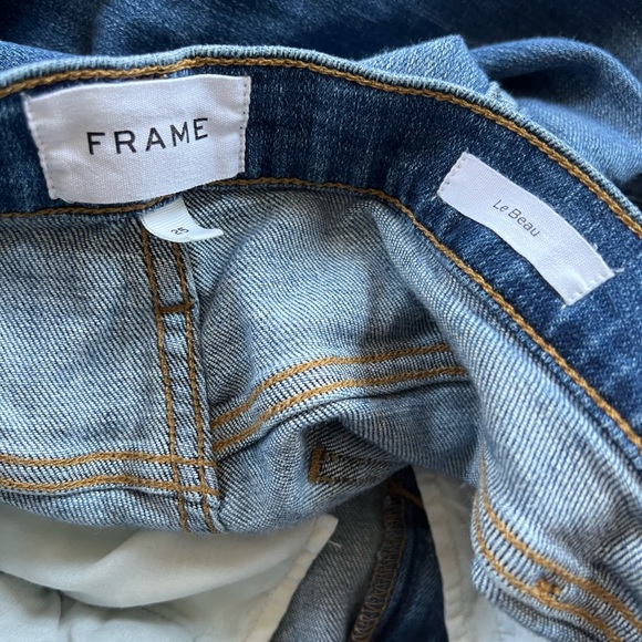 Frame Le Beau Jeans. Cleo Rips. Size 25 - Picture 2 of 5